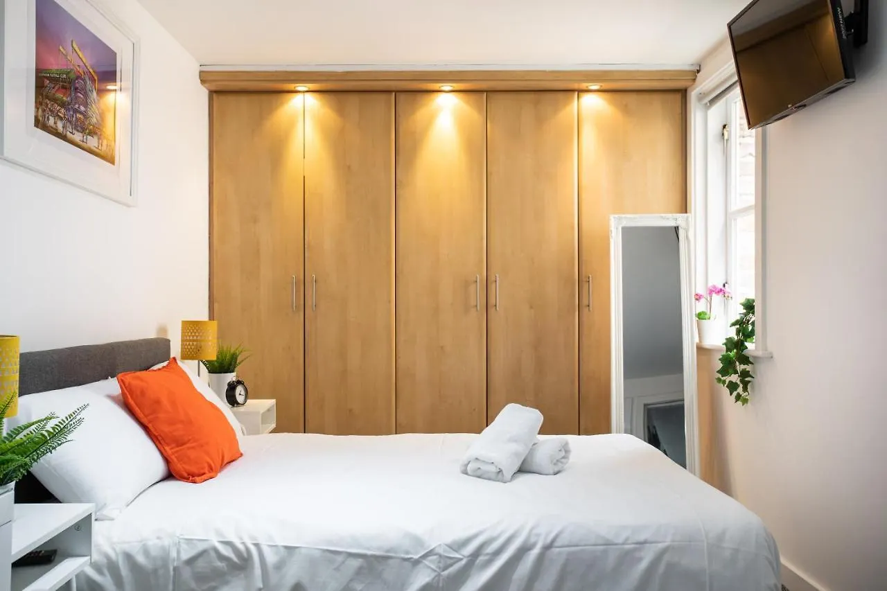 Malone Crescent Apartment - 2Br, 2B In City Centre 贝尔法斯特