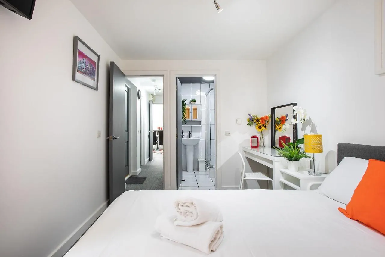 Malone Crescent Apartment - 2Br, 2B In City Centre 贝尔法斯特 英国