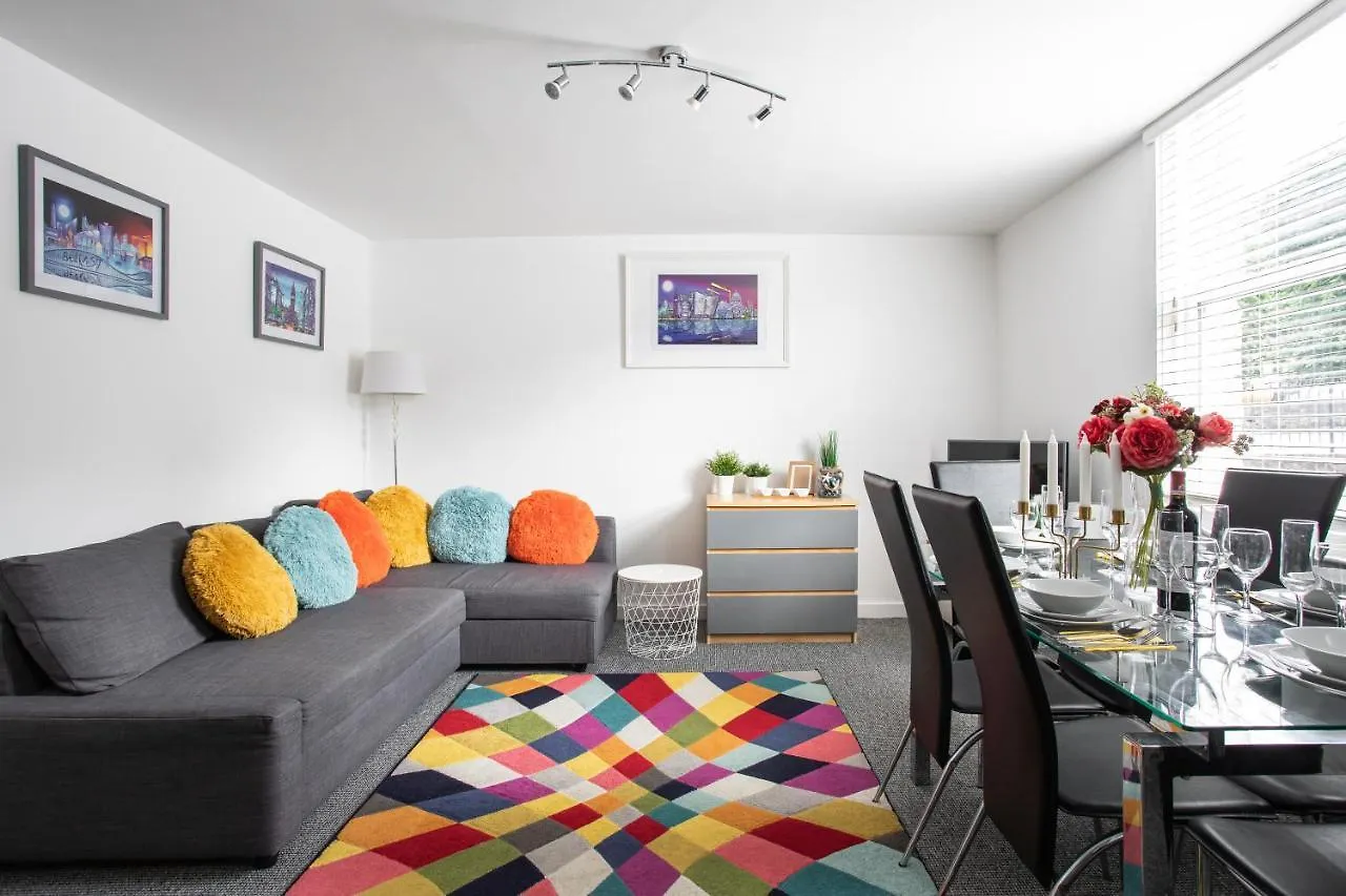 Malone Crescent Apartment - 2Br, 2B In City Centre Belfast